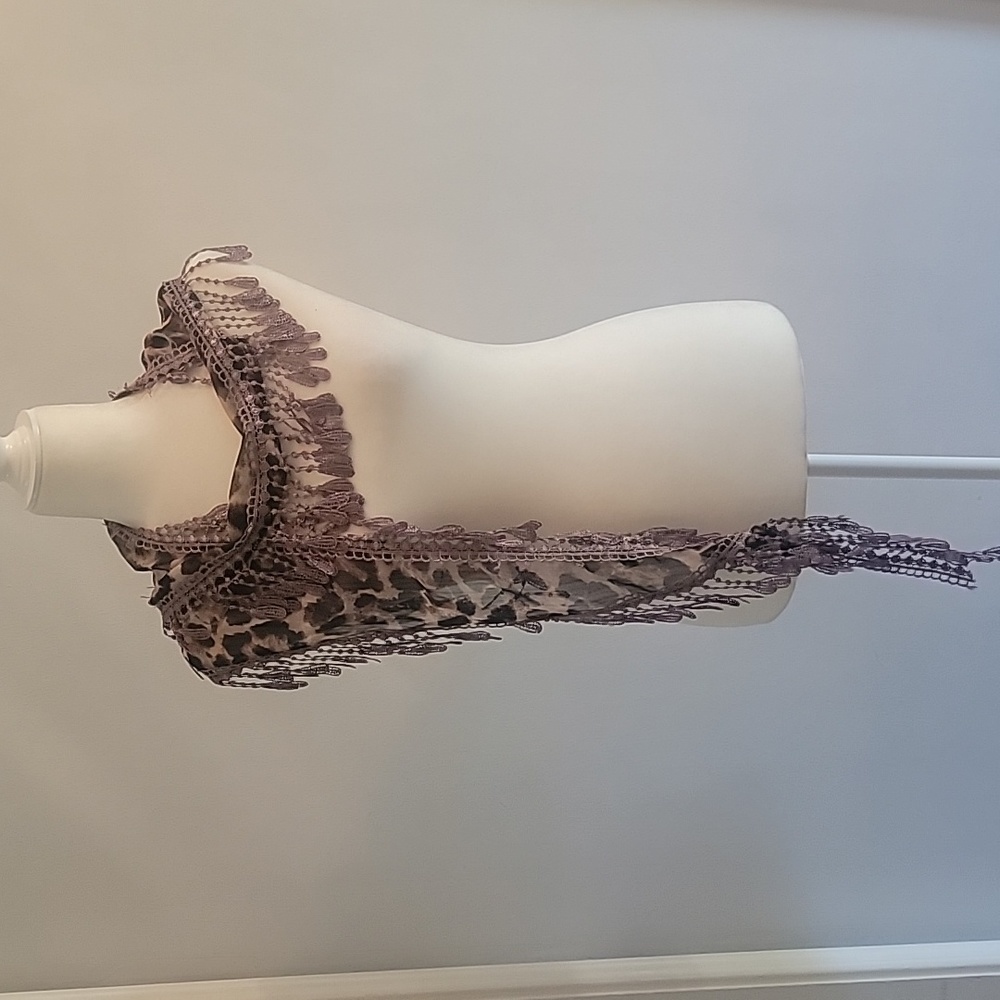 Lightweight Triangle Lace Fringe Scarf